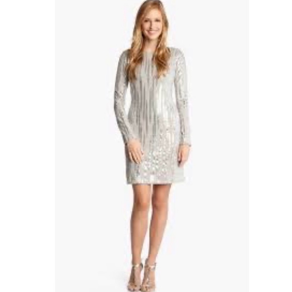 NWOT. Karen Kane Jersey Long Sleeve Sequin Shift Dress. Size M